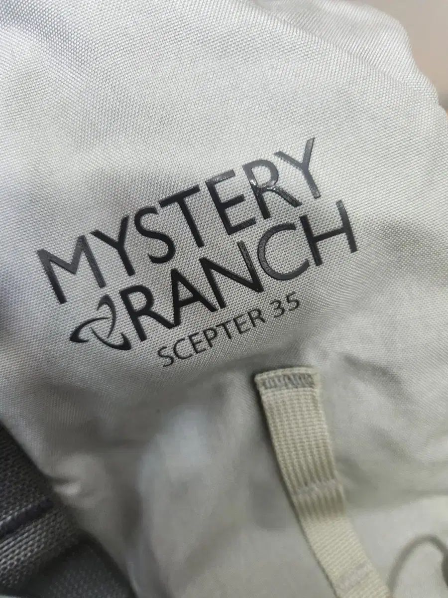 バックパック グレー