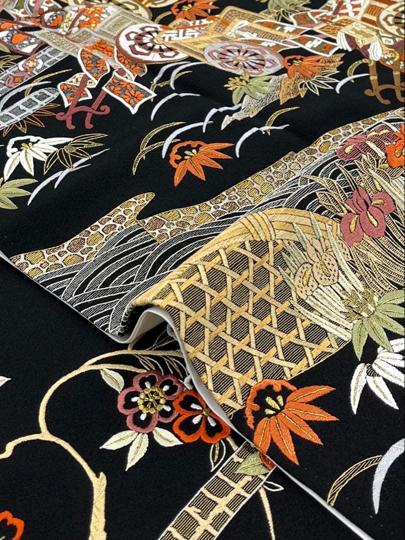 蘇州刺繍 落款入 黒留袖 御所車 比翼仕立て 正絹 A 110