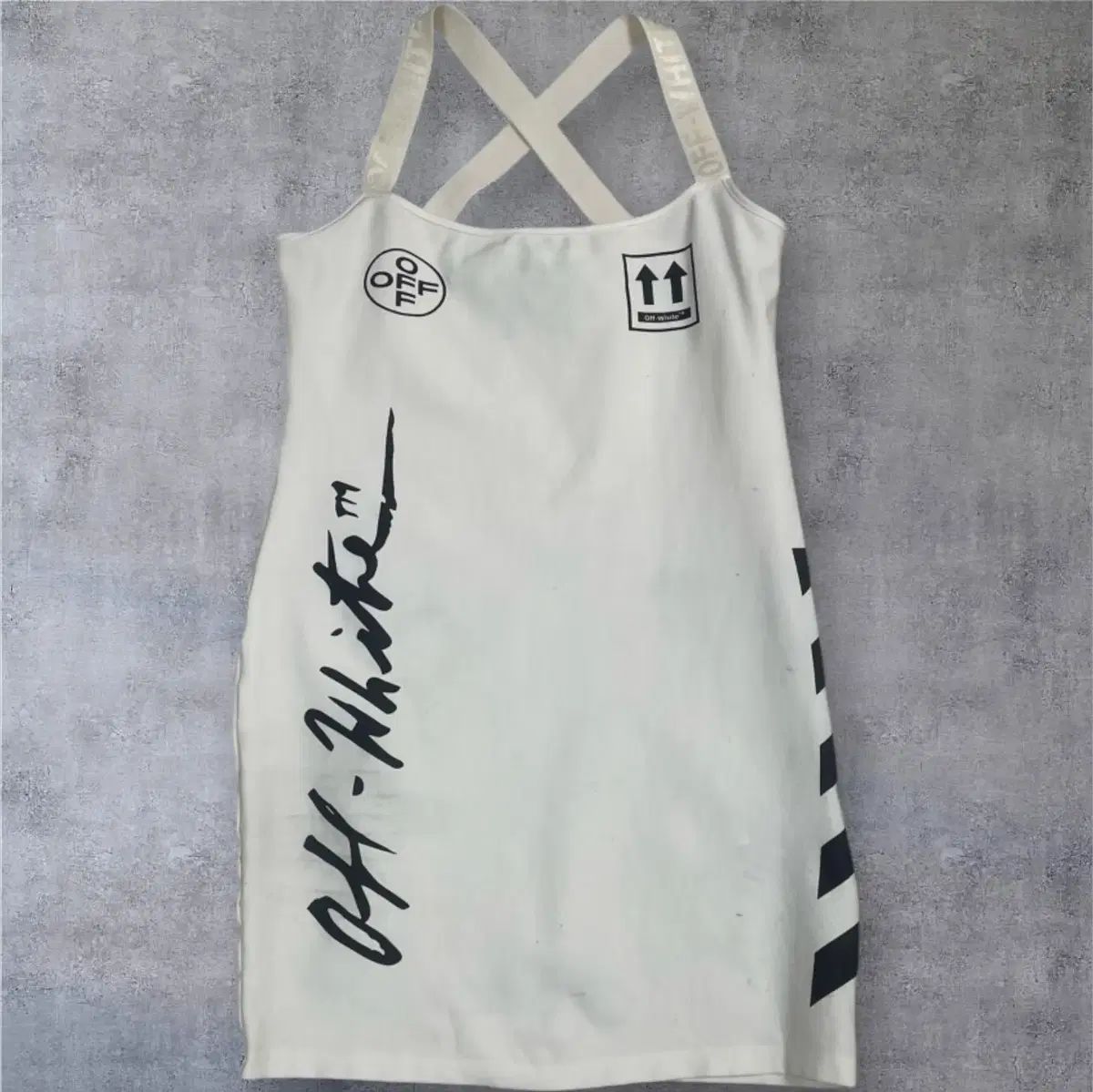 オフホワイト 白 スポーツ ロゴ スリーブレス ミニ ONE PIECE 38