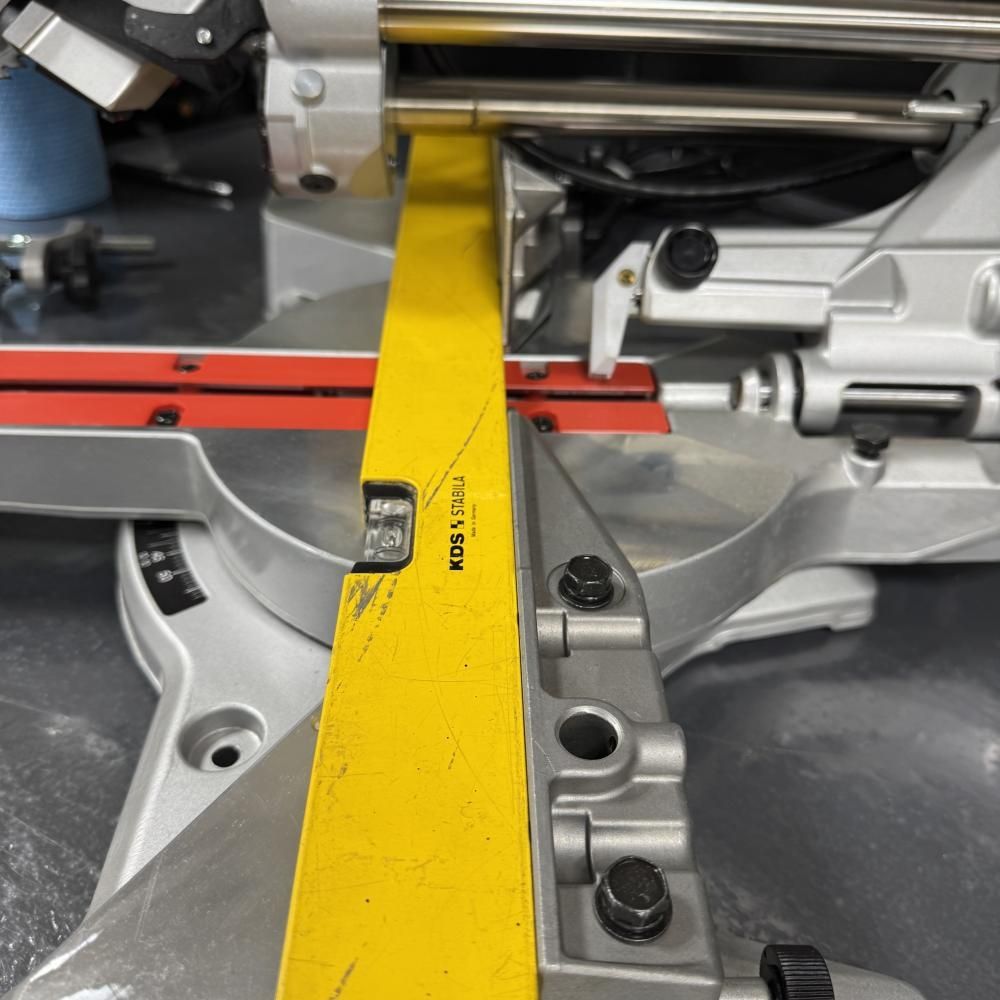 216㎜卓上スライド丸ノコ 202