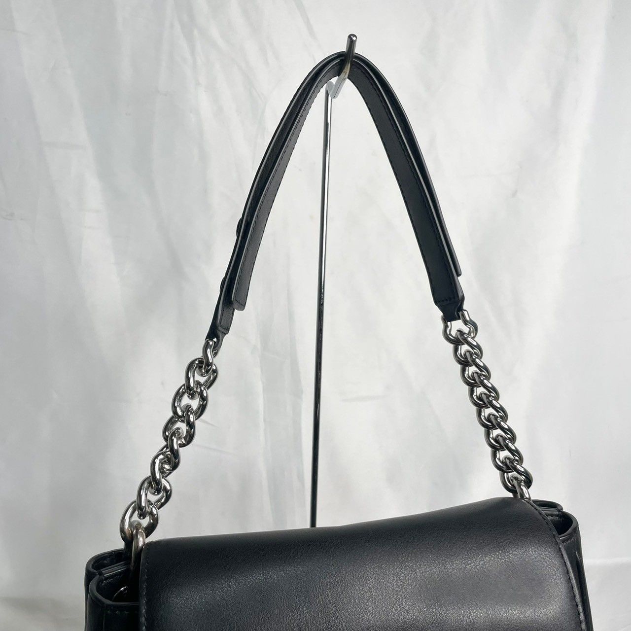 極美品✨マークジェイコブス　サッチェルバッグ　ザ　Jマーク　チェーン　レザー　黒 ○マークジェイコブス MARC JACOBS ザ Jマークチェーン サッチェル