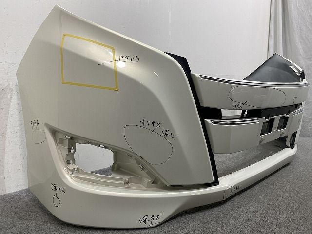 ノア/NOAH(ZRR80W/ZRR85W/80系)後期 Si用!純正フロントバンパー ノア/NOAH(ZRR80W/ZRR85W/80系)後期 Si用!純正フロントバンパー