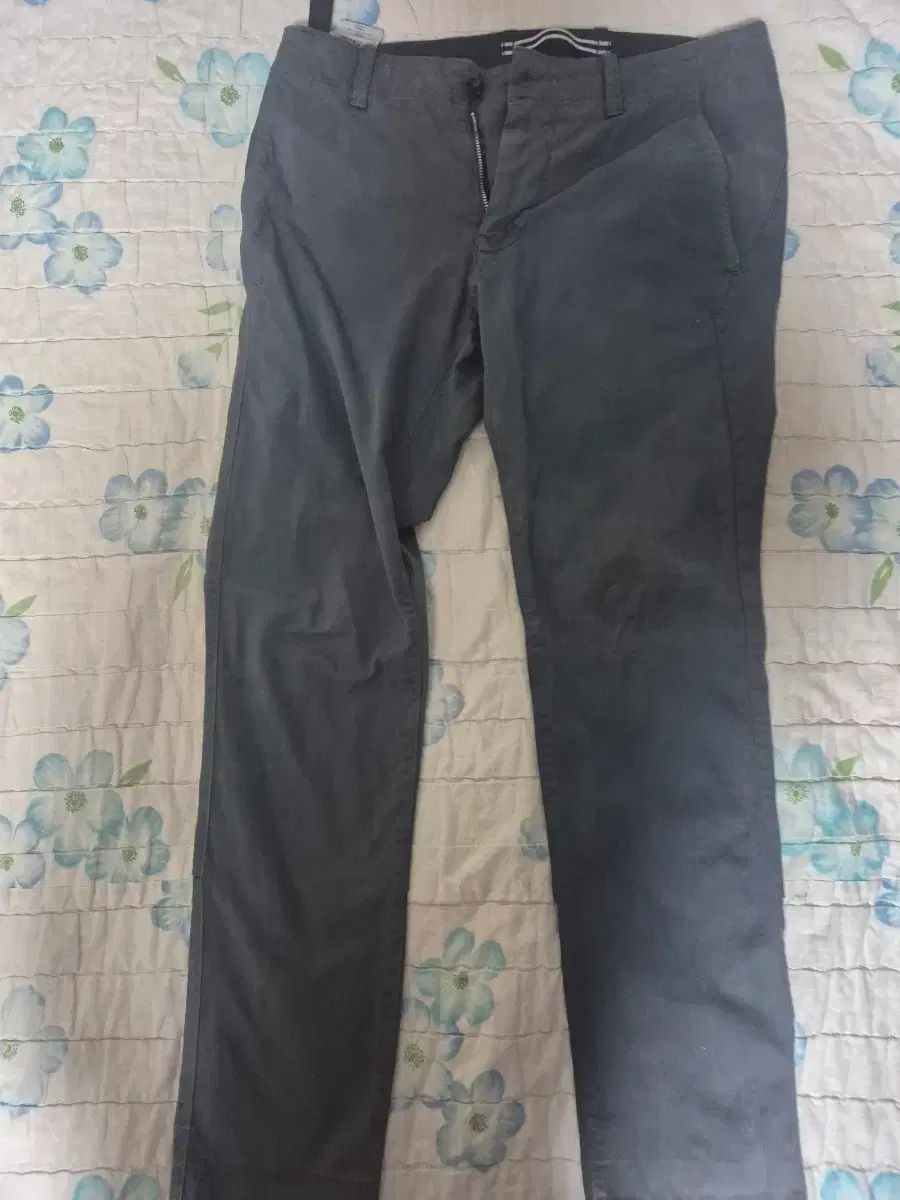 STONE ISLAND ストーンアイランド パンツ