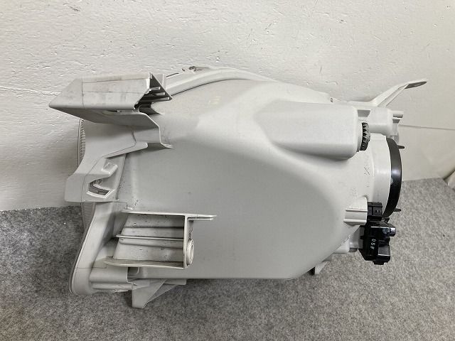 NSP160V/NCP165V 後期 プロボックス 左ヘッドライト左ライト 左側