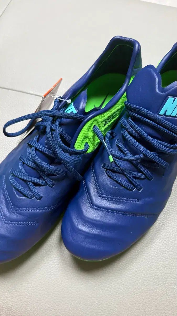 ナイキ ティエンポ レジェンド 6 サッカーシューズ