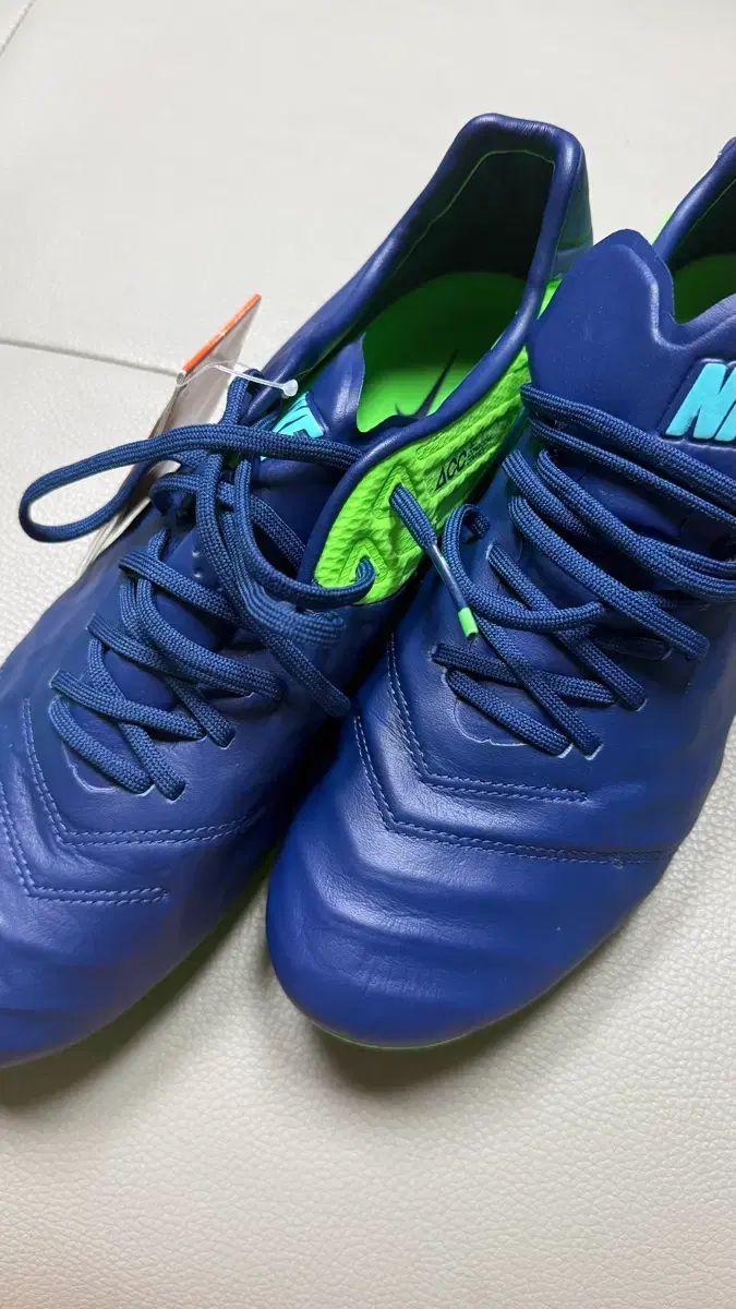 ナイキ ティエンポ レジェンド 6 サッカーシューズ