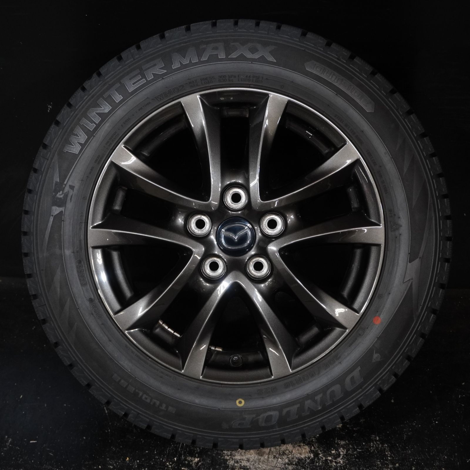 22年製 バリ山 ダンロップ WINTER MAXX WM02 / マツダ 純正 【 205