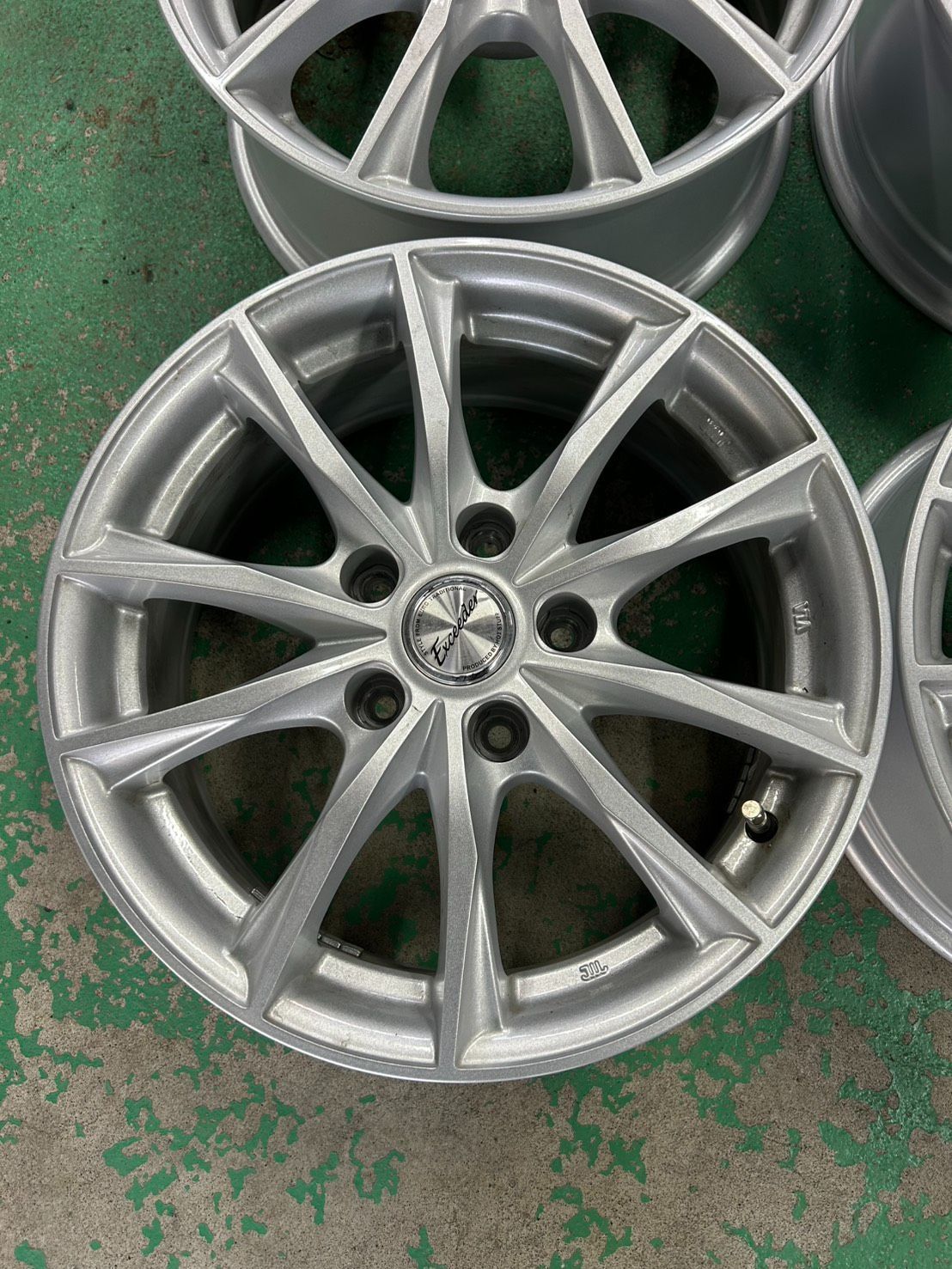 HOT STUFF Exceeder 16インチ 6 5 J 38 H 114 3 アルミホイール 4本