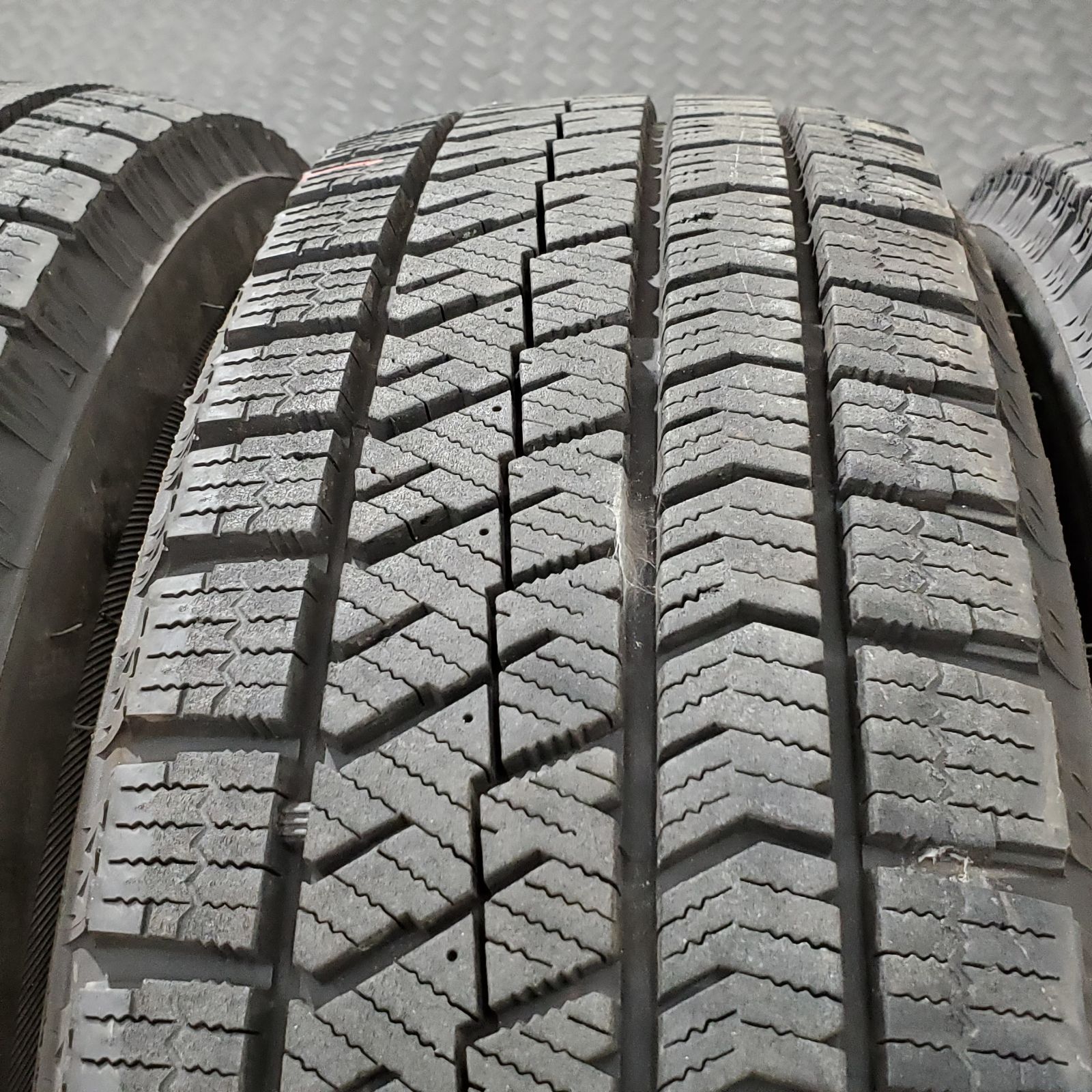 コンテ スタッドレスタイヤ