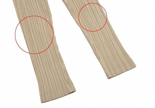 イッセイミヤケISSEY MIYAKE プリーツストレートパンツ ベージュS