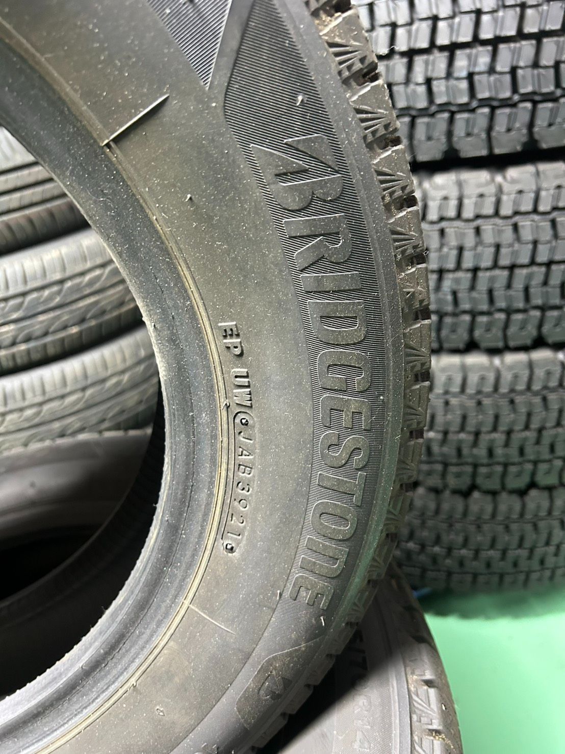 製 ブリヂストン VRX 3 165 70 R 14 81 Q スタッドレス 4本セット