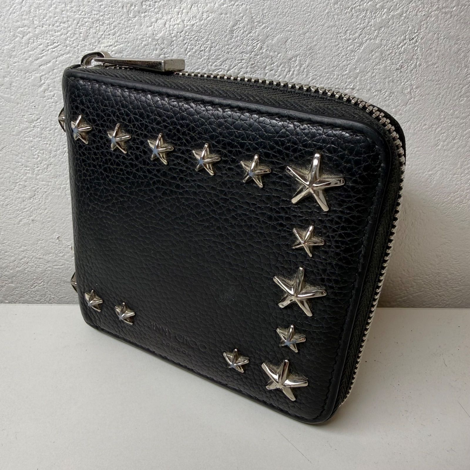 JIMMY CHOO ジミーチュウ 折り財布 小銭入れあり スタースタッズ ラウンドファスナー レザー ブラック