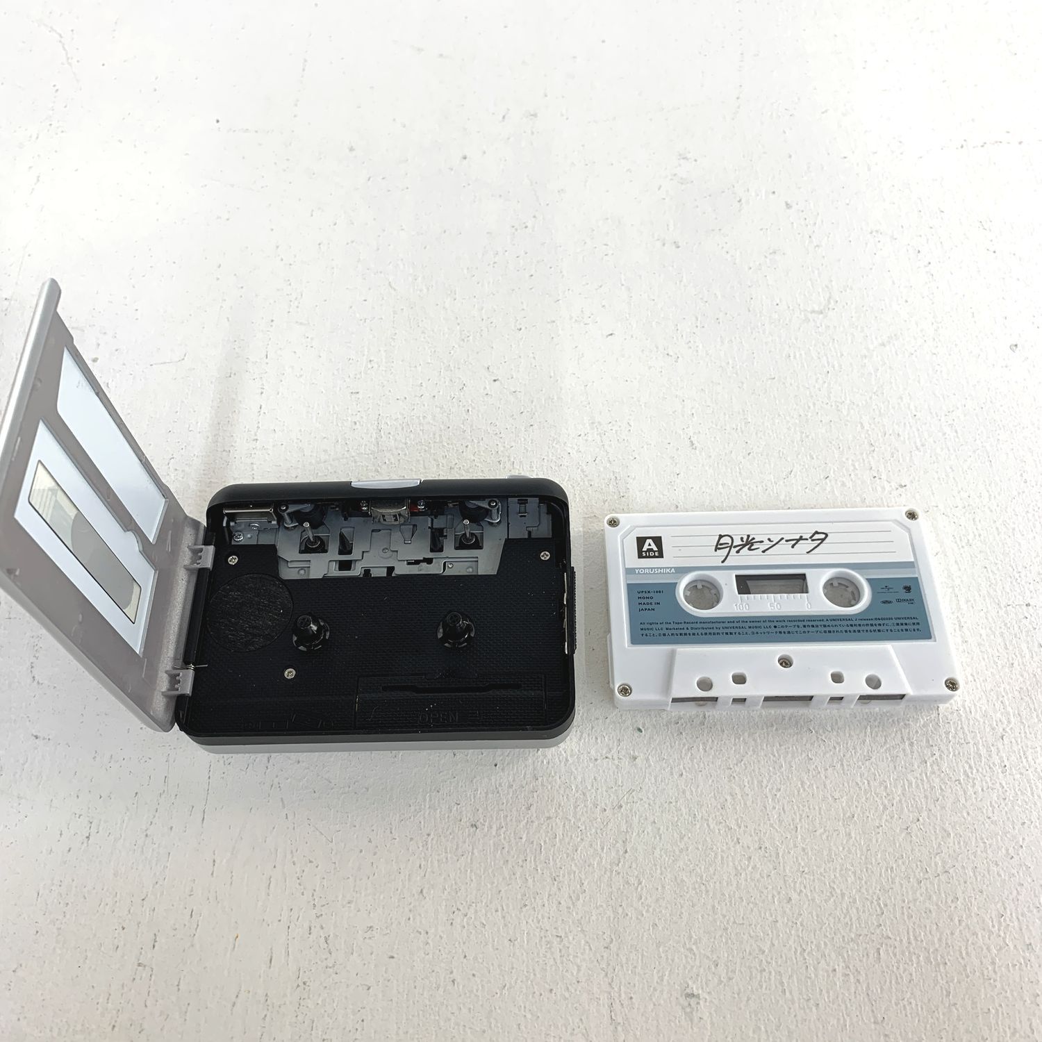 ☆加古川物流】【中古品】ヨルシカ 盗作 初回限定盤 カセット