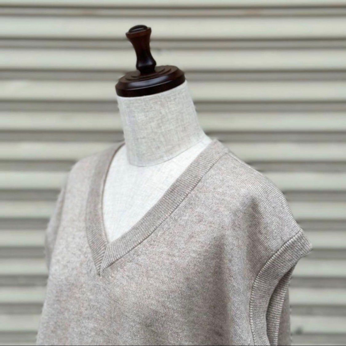 23ss 2023 新品 AURALEE カシミア ベスト サイズ 0 2090400000.jpg?1700029693