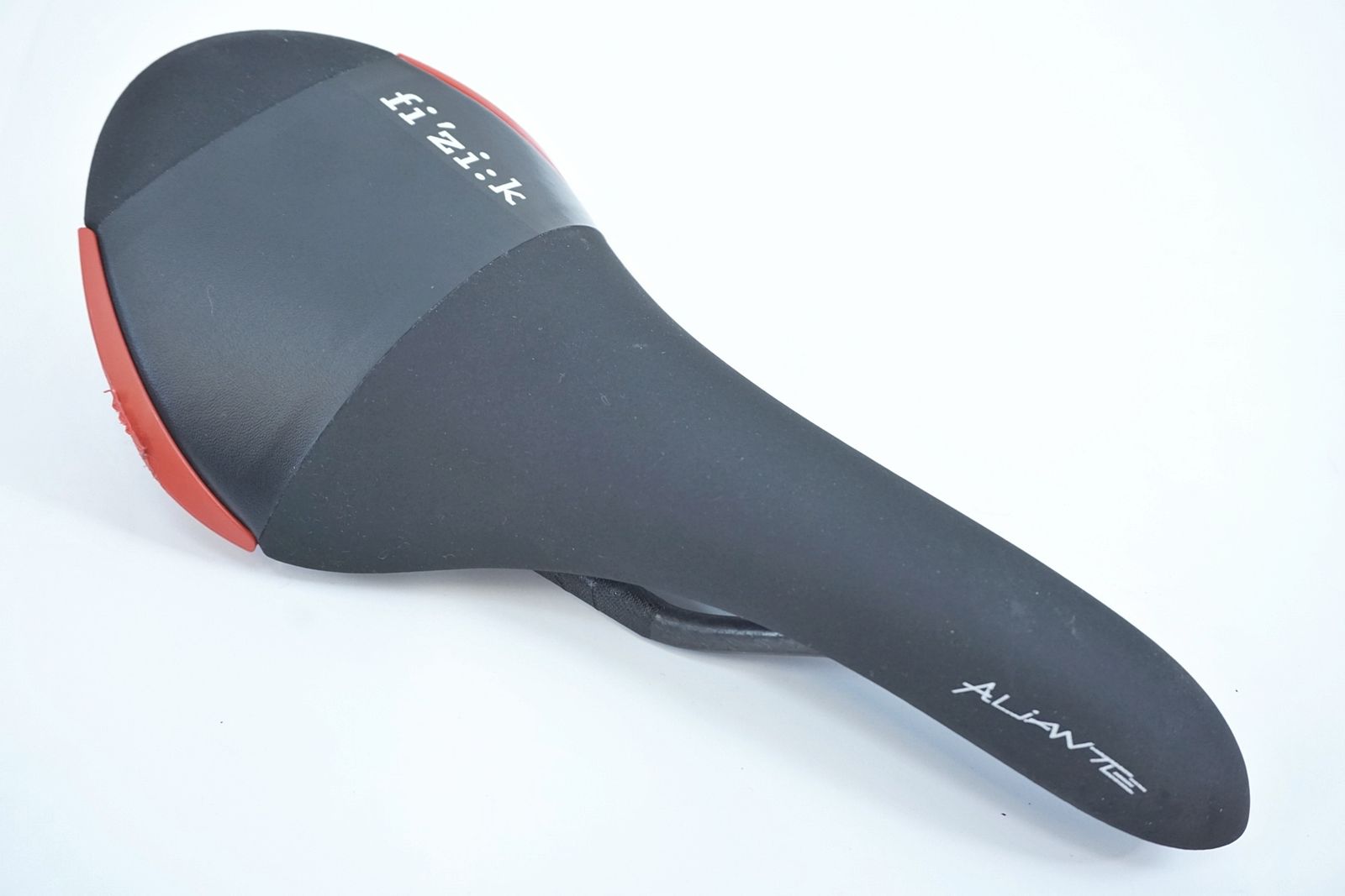 FIZIK フィジーク ALIANTE R 1 サドル バ