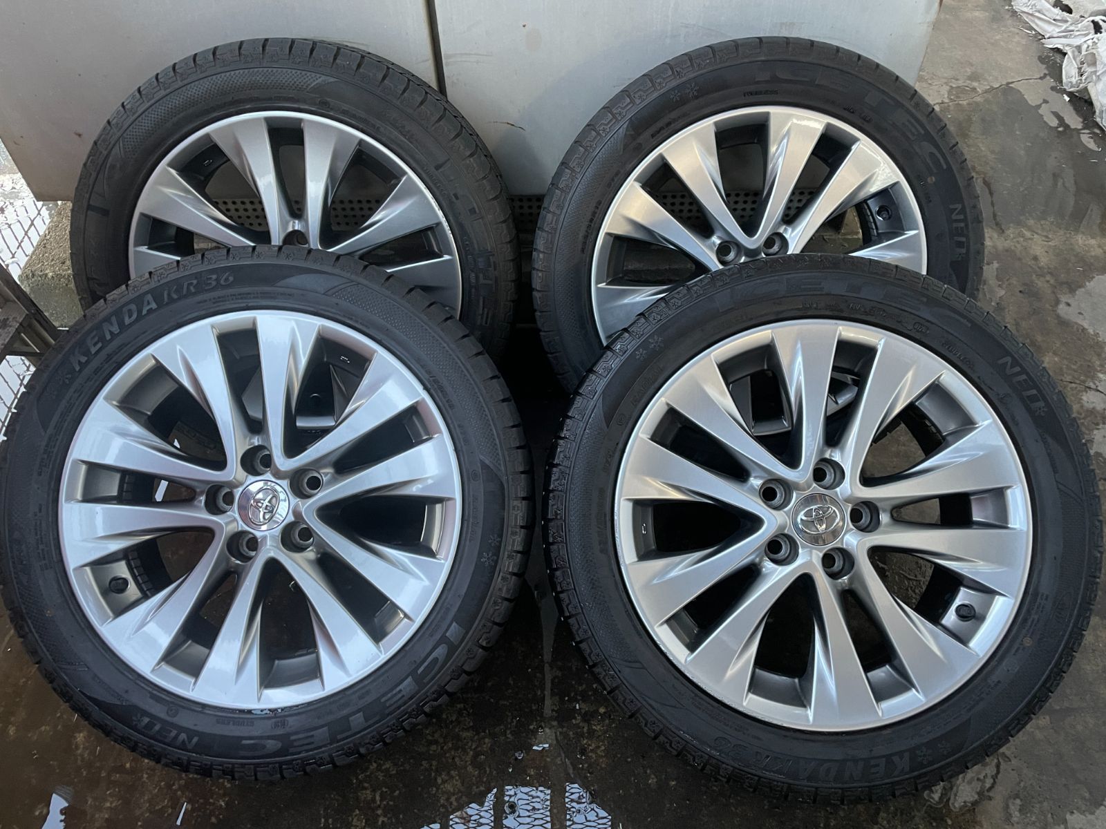 アルファード・ヴェルファイア 純正 アルミ 18×7.5J +45 PCD114.3