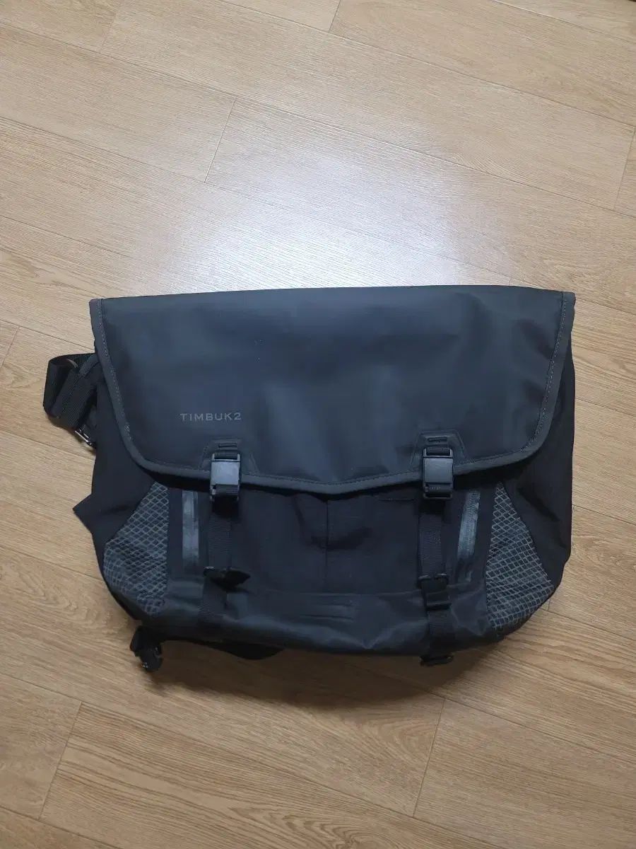 チームバック2 スペシャル ブラック メッセンジャーバッグ M