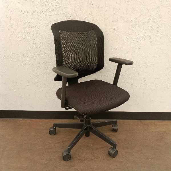 プラス オフィスチェア 肘あり 434-7019 RS 2013年製 ブラック デスクチェア チェア イス 椅子