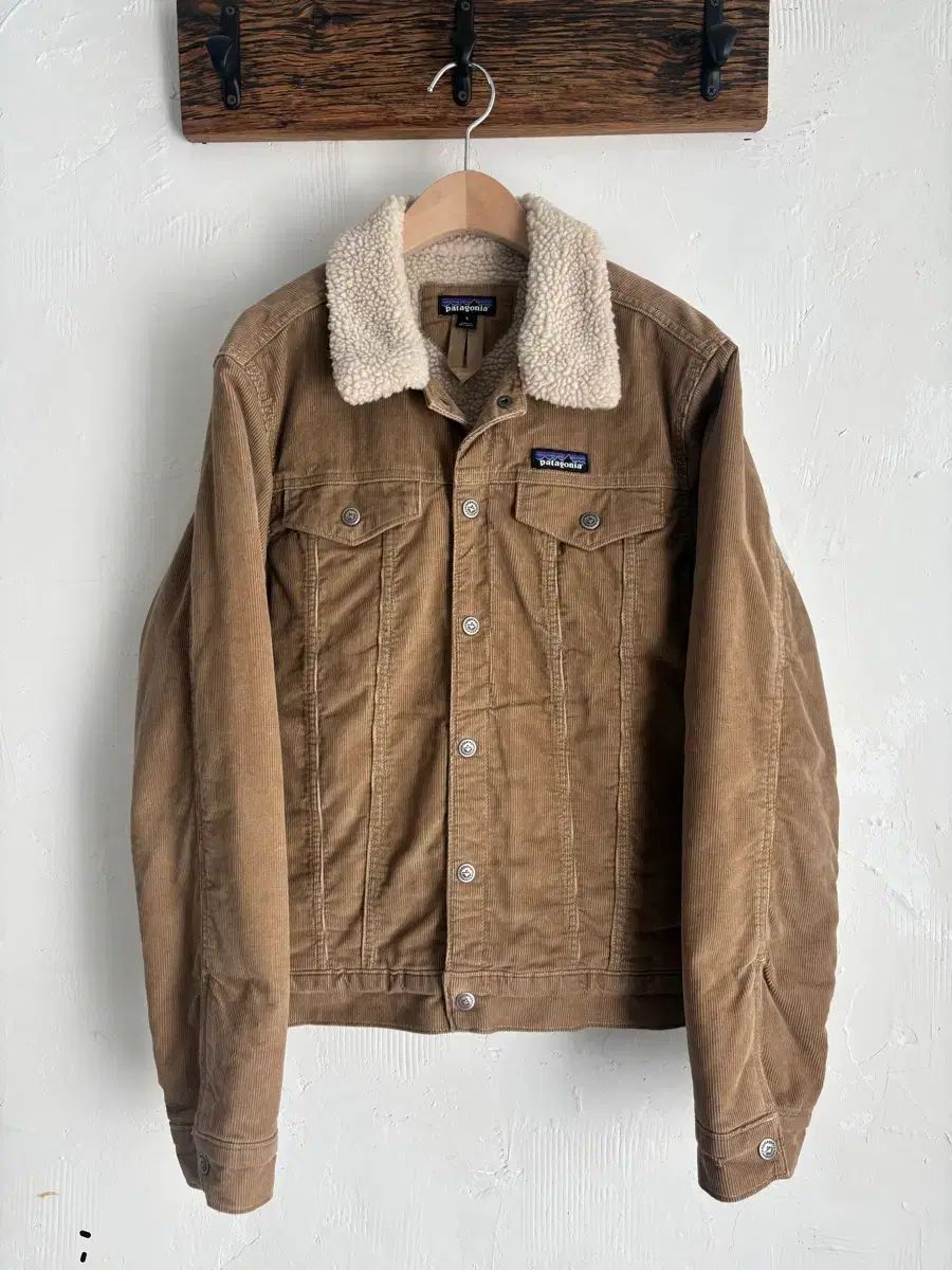 patagonia パタゴニア コーデュロイ ベージュ トラッカー ジャケット
