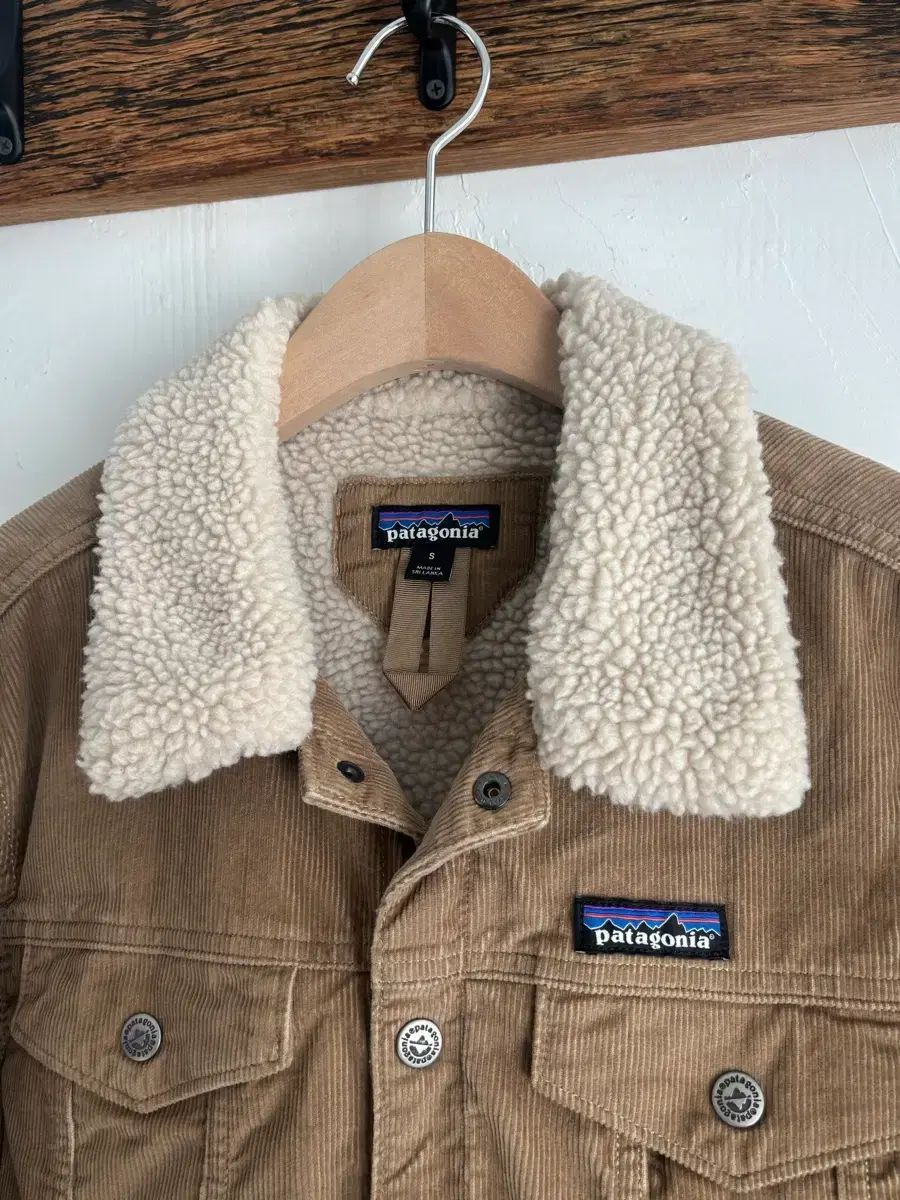 patagonia パタゴニア コーデュロイ ベージュ トラッカー ジャケット