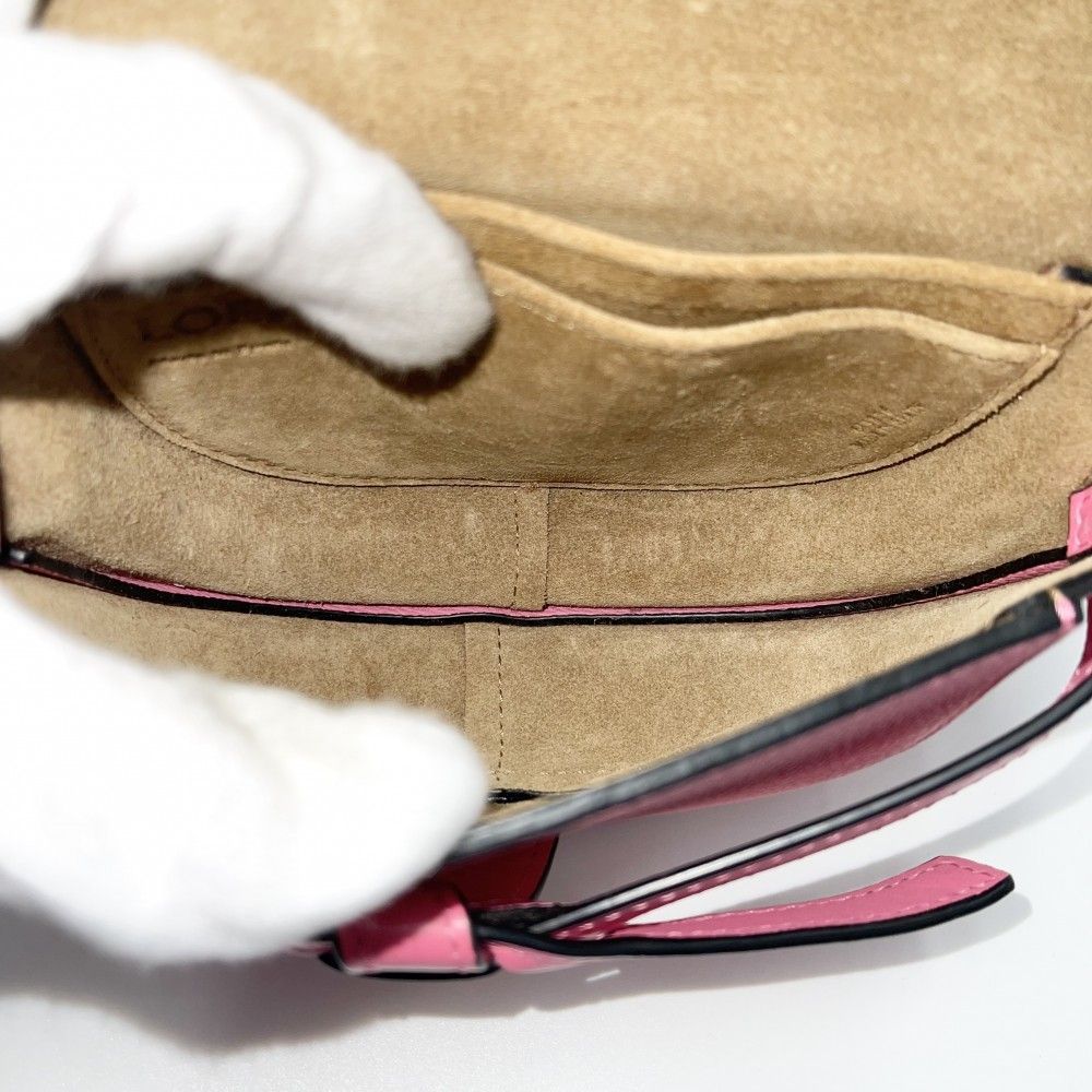 LOEWE ロエベ ショルダーバッグ　レディース レザー アナグラム 美品】LOEWE アナグラム ロエベ ショルダーバッグ ポシェット ブラック