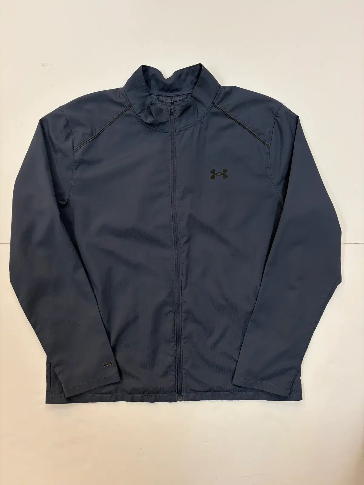 UNDER ARMOUR ストーム ランニング ウィンドブレーカー - メルカリ