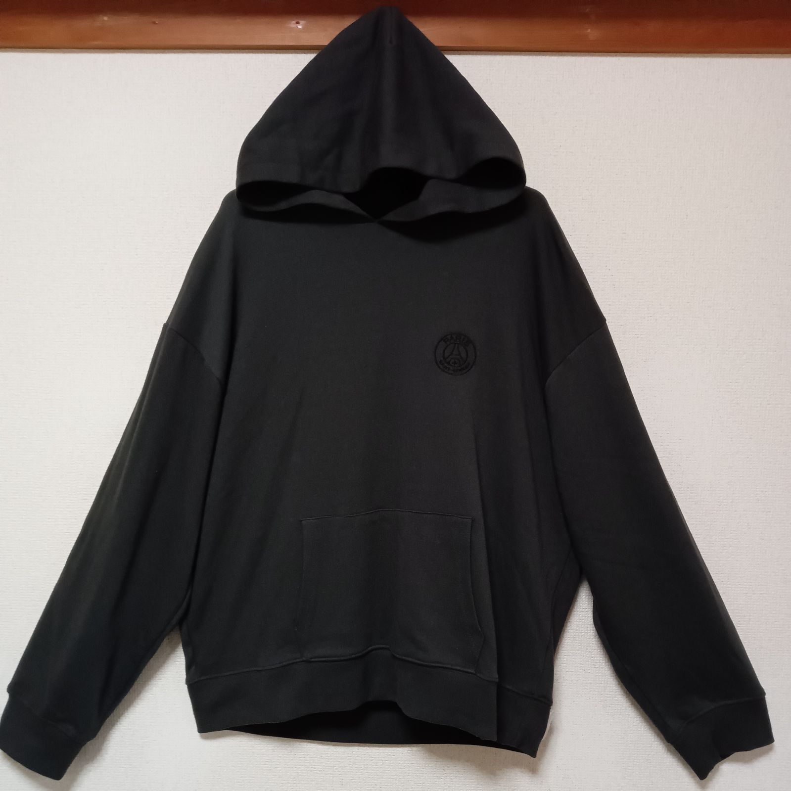 新品未開封パリサンジェルマンパーカーパンツセットアップ黒XL PARIS