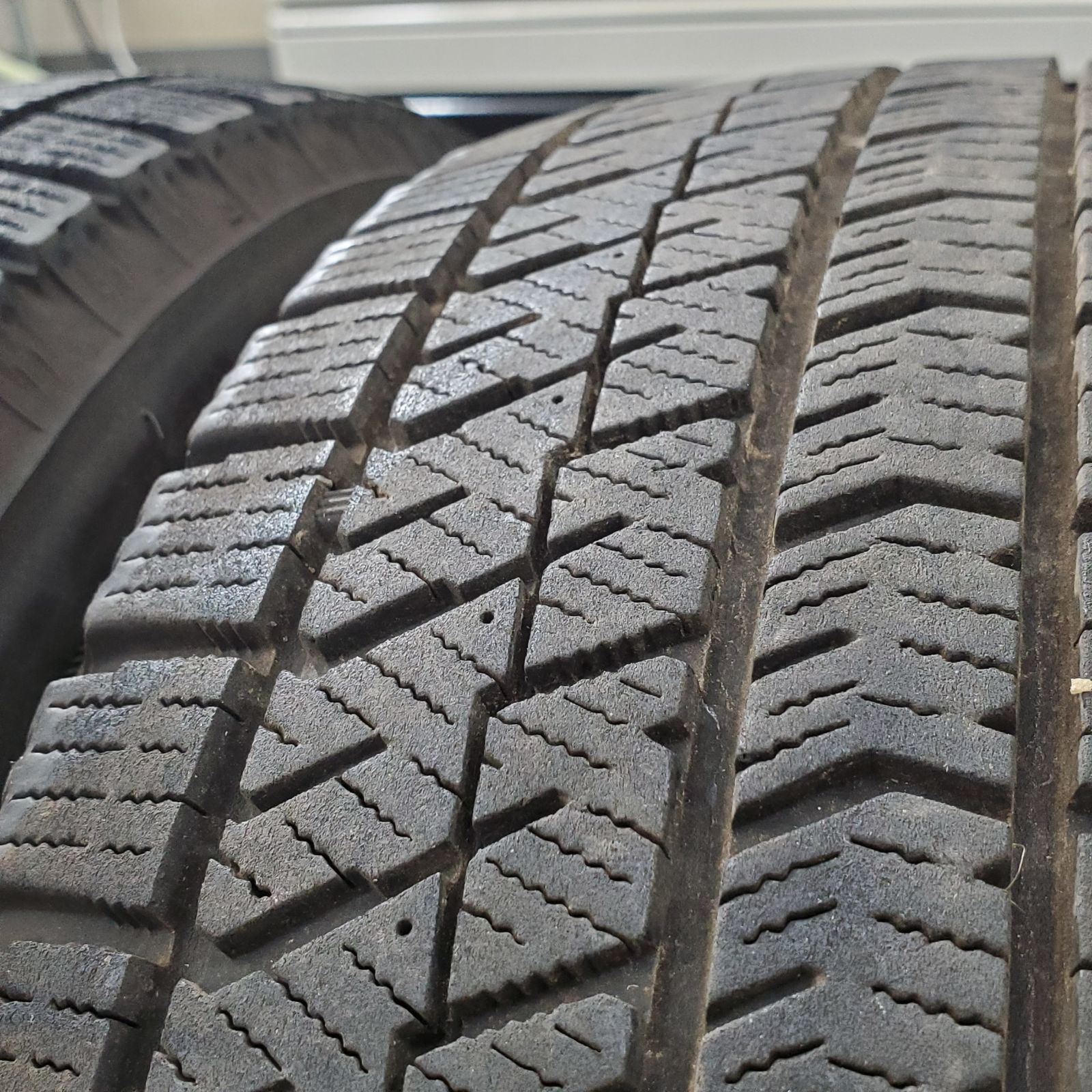 スタッドレスタイヤ 1300