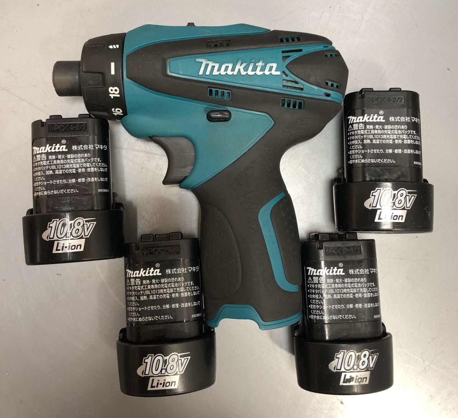 makita 10 8 V 充電式ドライバドリル DF 030 D バッテリー 付