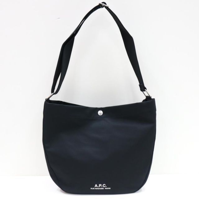 並行輸入品 A.P.C. アーペーセー バック ブラック Besace Journal PSAKR M 61939 秋冬 新着アイテム