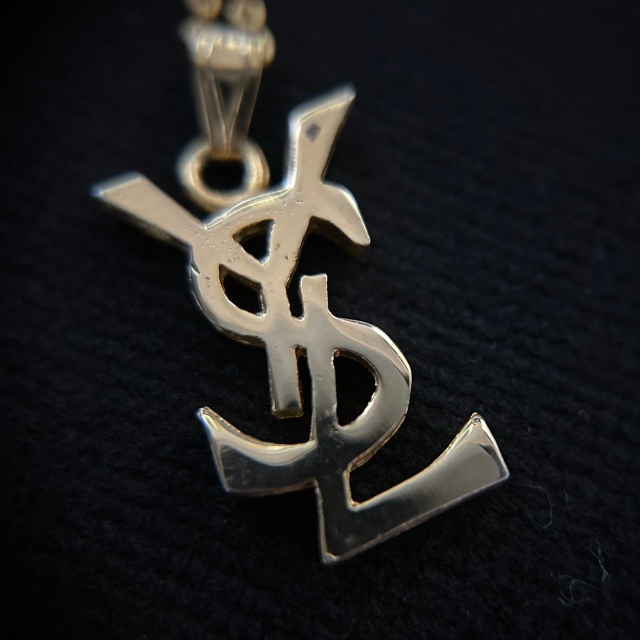 Yves Saint Laurent YSL ロゴネックレス ゴールドカラー 社外チェーン