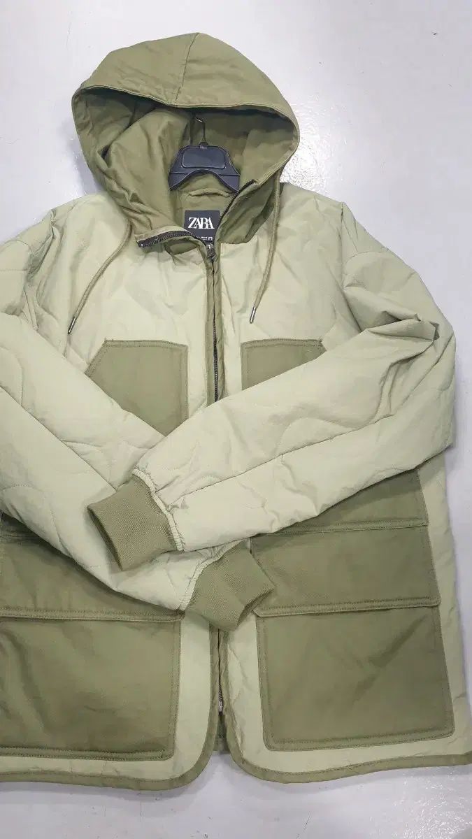 ZARA フード キルティング アウター カーキ L