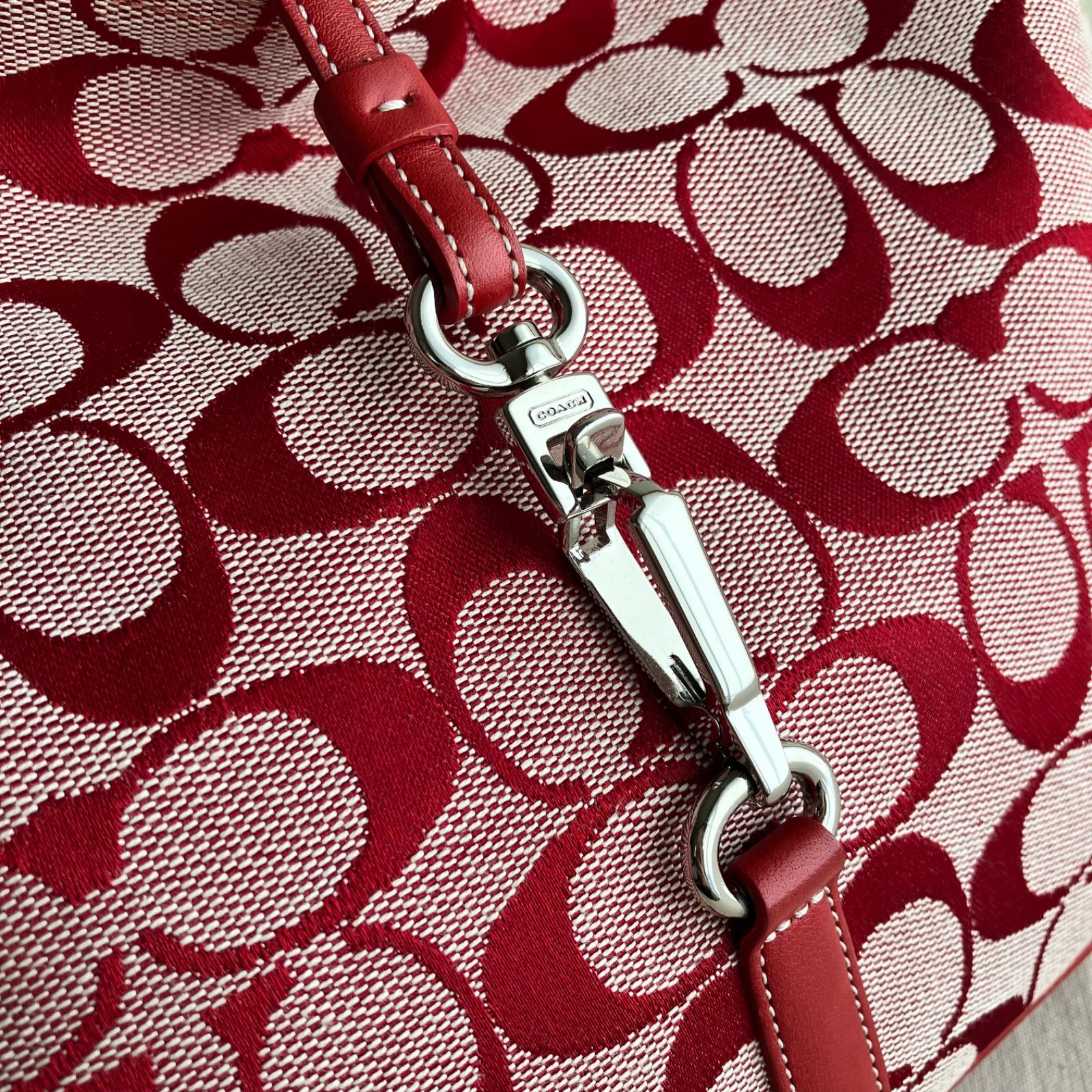 Vintage Coach Hampton Hobo Clip Bag Red Shoulder Bag Jacquard 