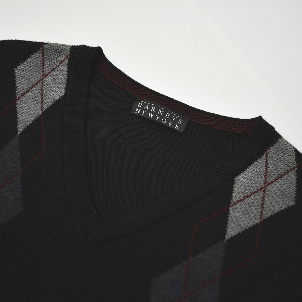 上質】 イタリア製 バーニーズニューヨーク BARNEYS NEW YORK Vネック 