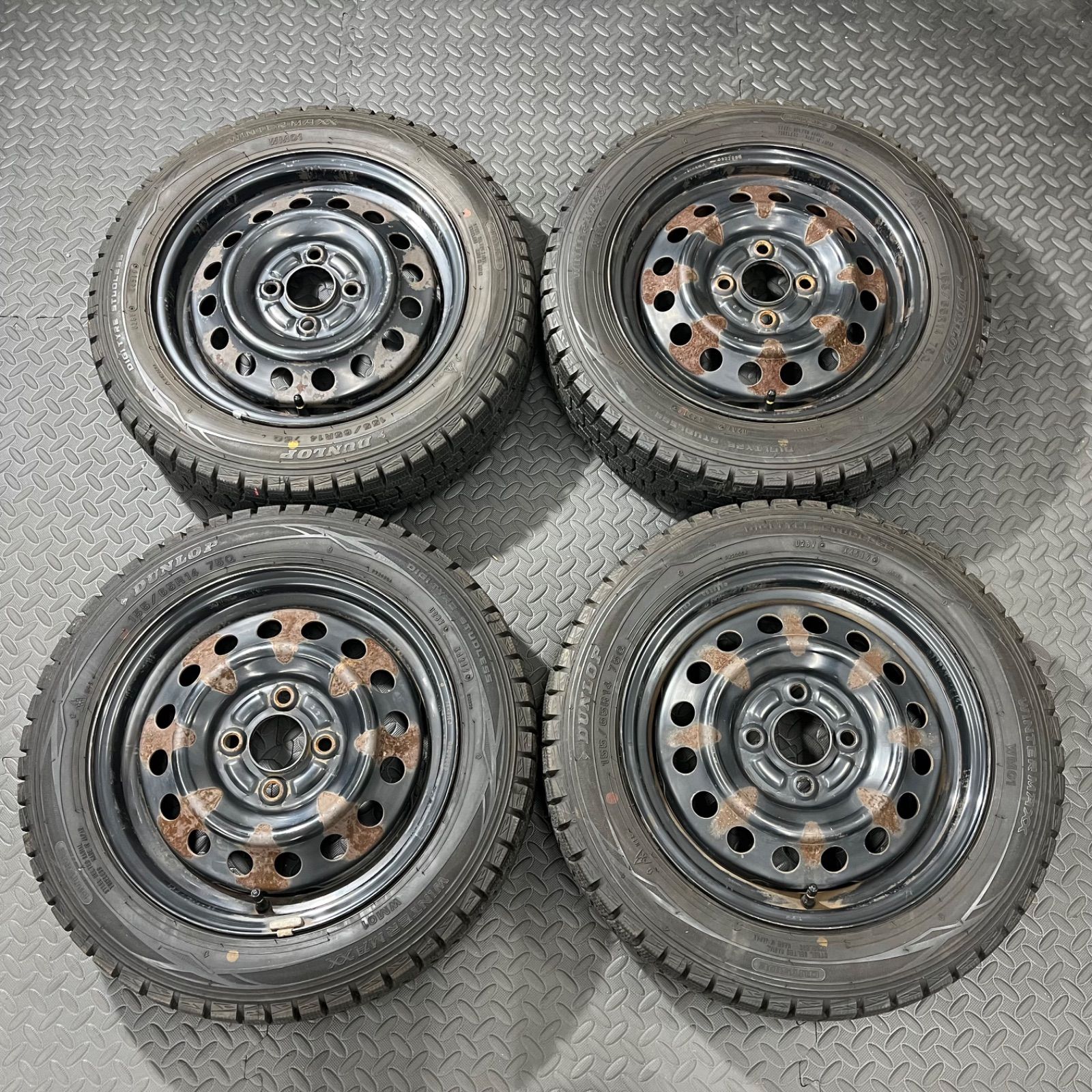 19年製 155 65 R 14 ダンロップ ウインターマックスWM 01 スバル ステラ 2 スタッドレスタイヤ 冬タイヤ 1301 E