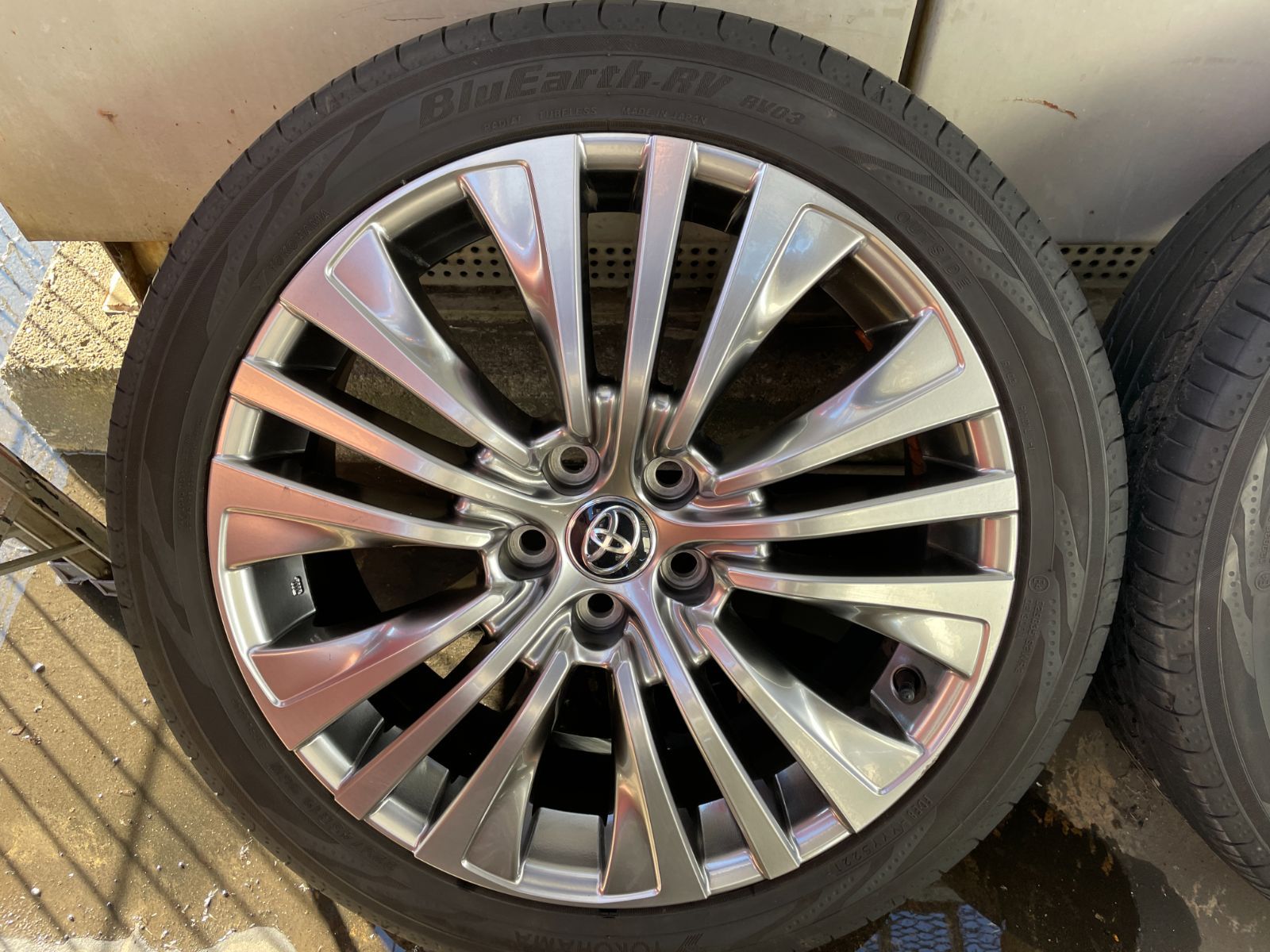  トヨタ ハリアー 80 アルミ 19 7 0 J 35 PCD 114 3 5 H＆ BluEarth RV 03 225 45 R 品 4本セット 菅79 19インチ タイヤ ホイールセット