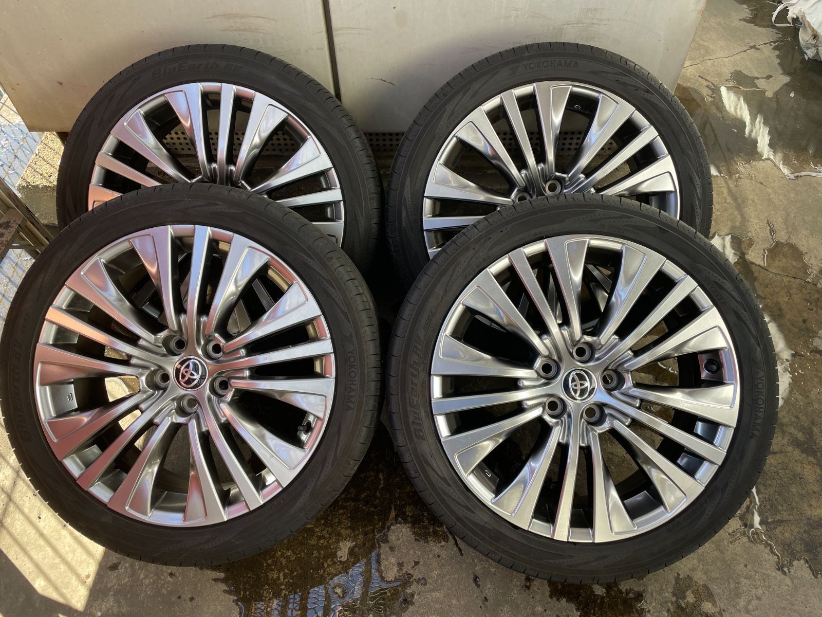 トヨタ ハリアー 80 アルミ 19 7 0 J 35 PCD 114 3 5 H＆ BluEarth RV 03 225 45 R 品 4本セット 菅79