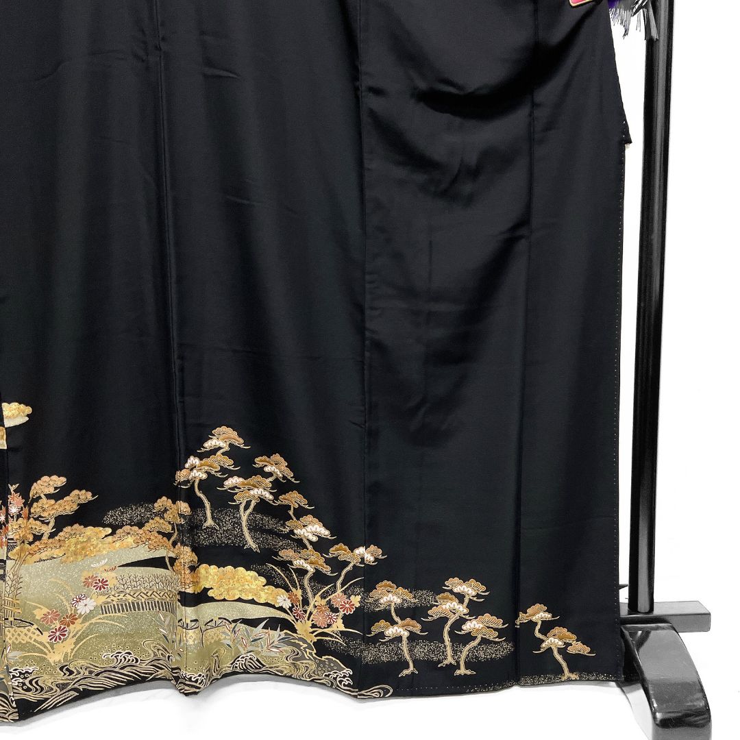 黒留袖 金駒刺繍