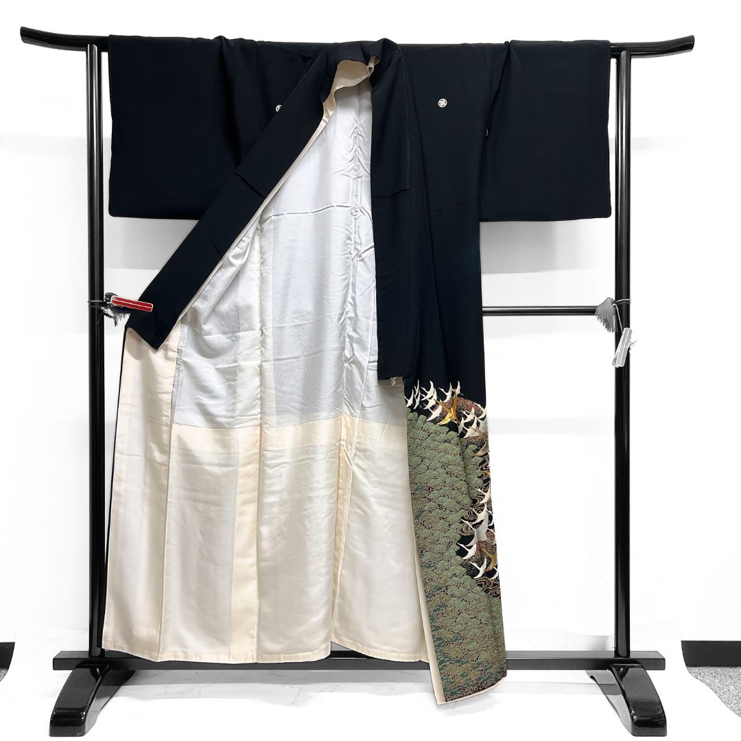 黒留袖 金駒刺繍 金彩 鶴 松 観世水 五つ紋 着物 122 b d ms