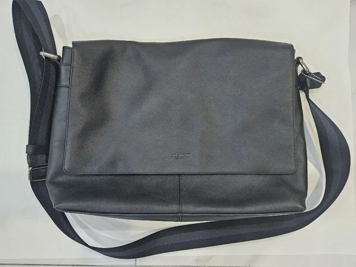 COACH クロスバック Lサイズ