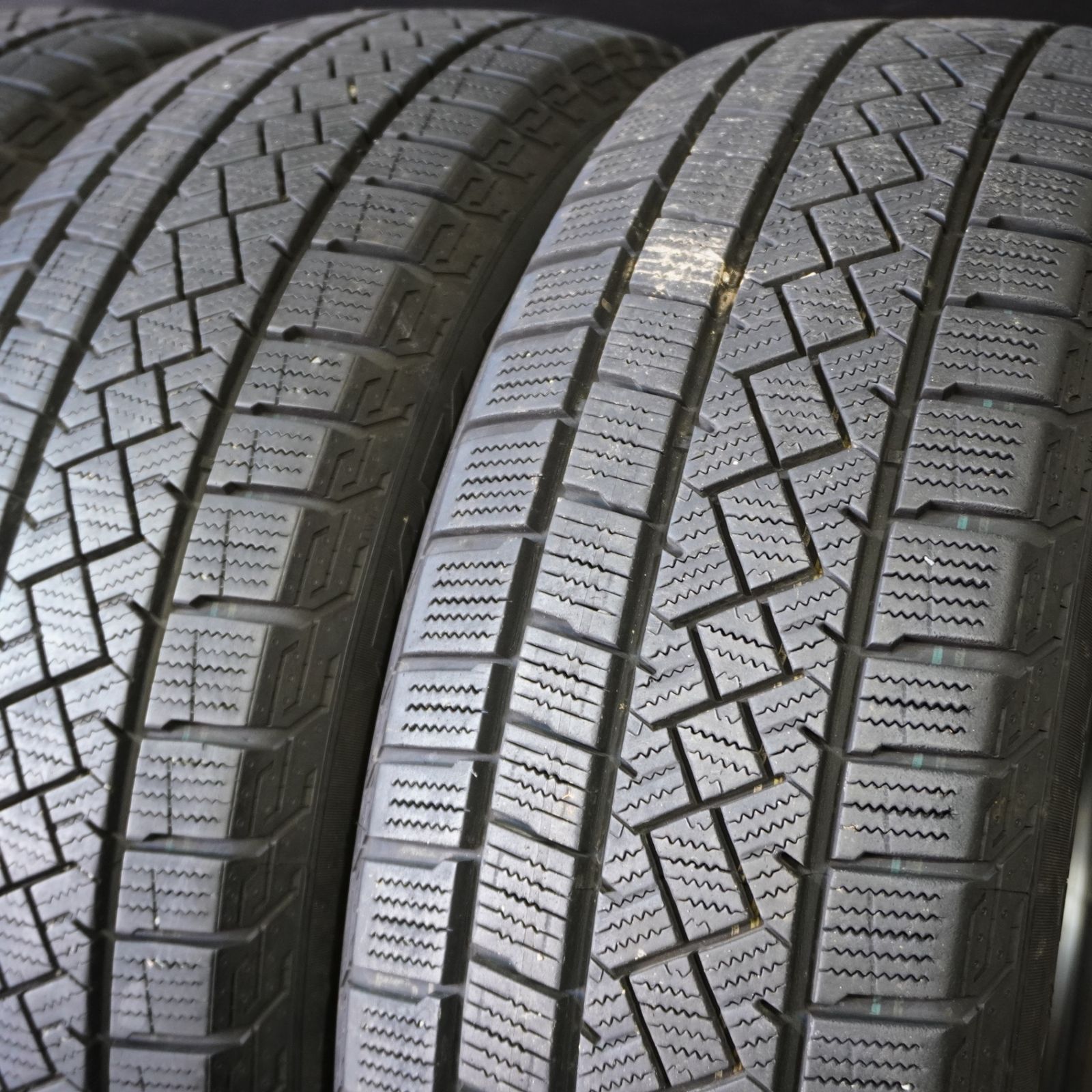  22年製 溝あり ピレリ アイスゼロアシンメトリコ 185 65 R 15 4本 スタッドレス フリード シエンタ 15インチ スタッドレス