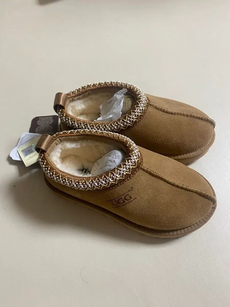 アグ タスマン シドニー キッズ 200