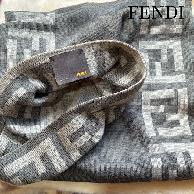フェンディ FENDI ズッカ FFロゴ リバーシブル ウールマフラー グレー