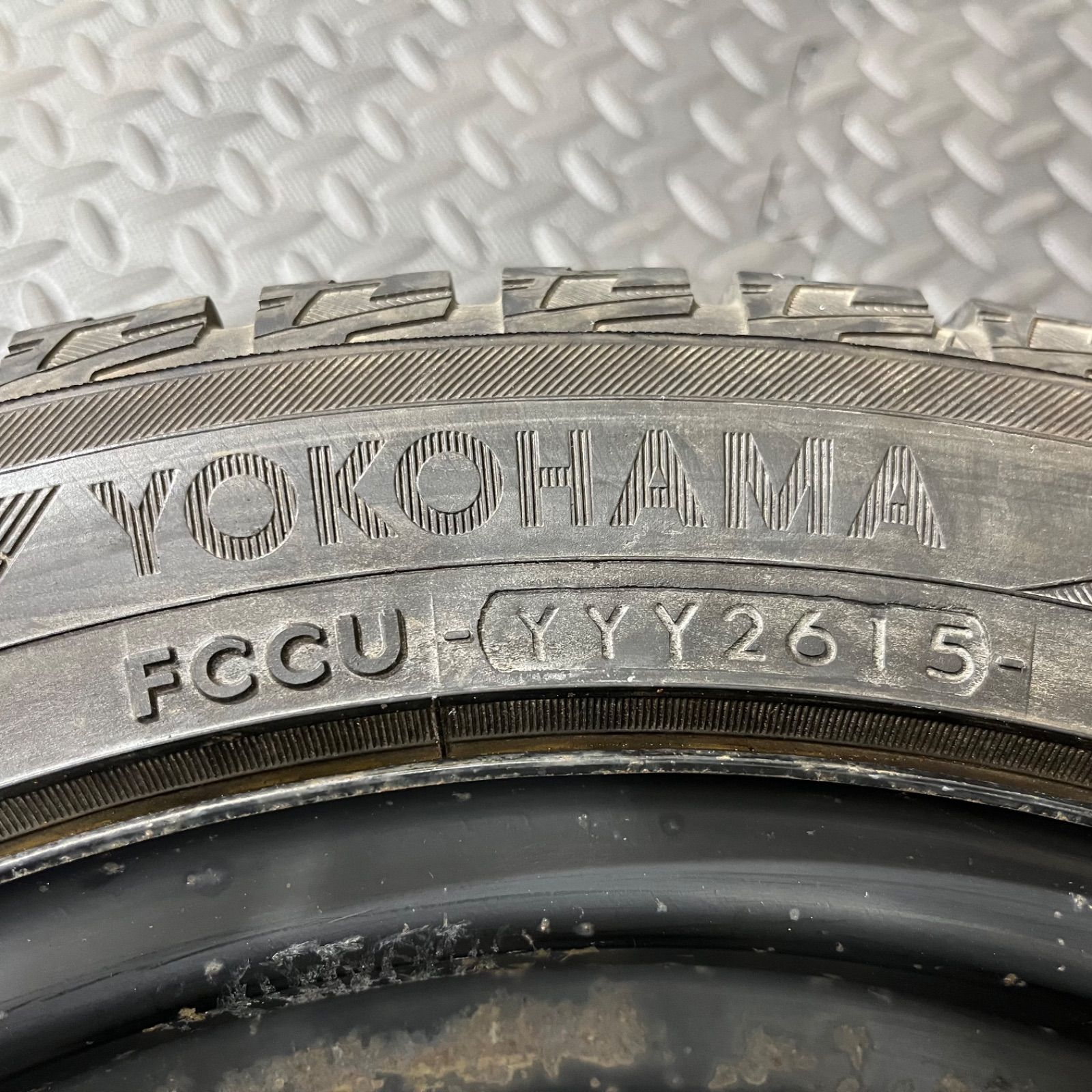 スタッドレスタイヤ