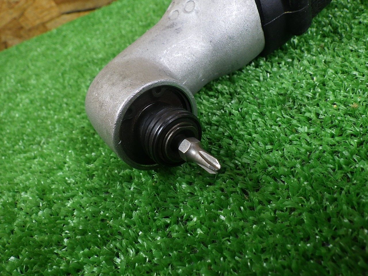 日立工機 14.4 V コーナインパクトドライバ WH 14 DCL 本体のみ コードレス 充電式 電動工具 品