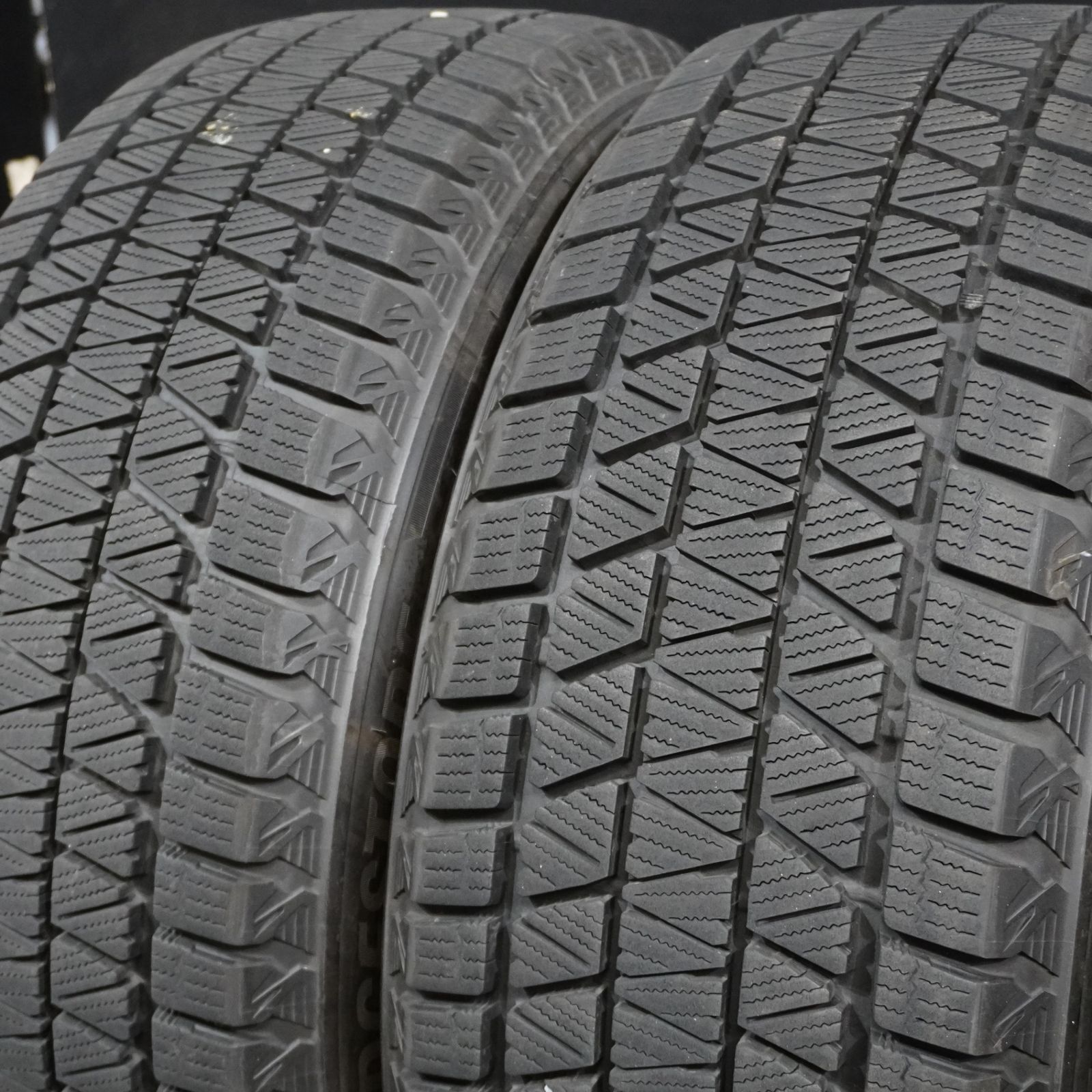 超バリ山 ブリヂストン BLIZZAK DM V 3 235 50 R 20 4本 スタッドレス CX 60 アウディ Q 4等