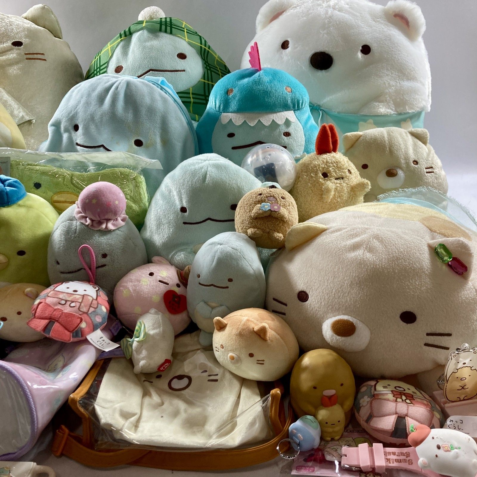  すみっコぐらし グッズ 約50点 まとめ ぬいぐるみ ポーチ 雑貨 キーホルダー マスコット 等 すみっこ 4 2 kg その他 キャラクター玩具