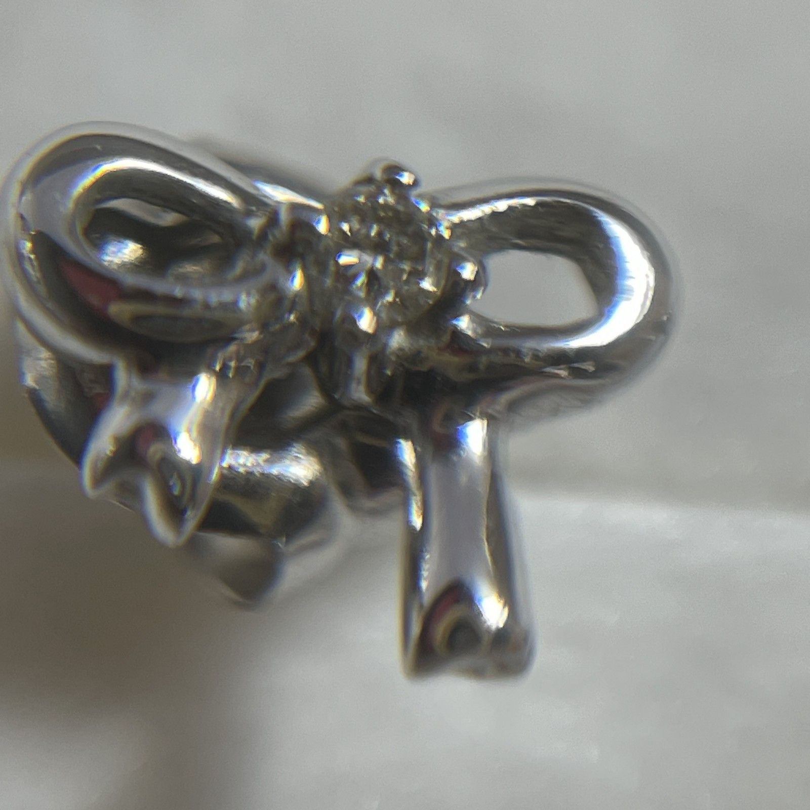 ☆ K14WG刻印 14金 ホワイトゴールド リボンモチーフピアス 両耳ピアス