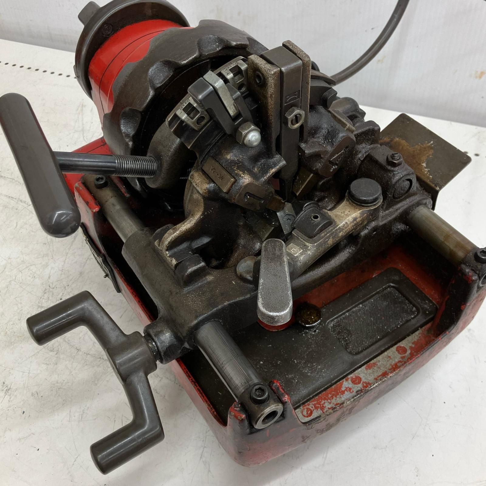 ДДAsada ネジ切り機