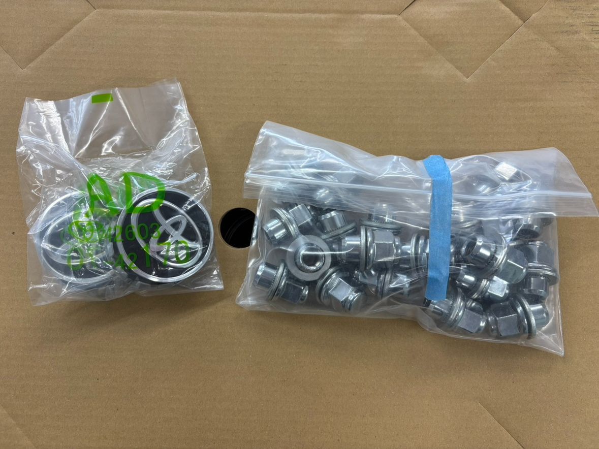 未装着 現品限り カローラクロス ホイール＆タイヤセット 225 50 R 18 95 V